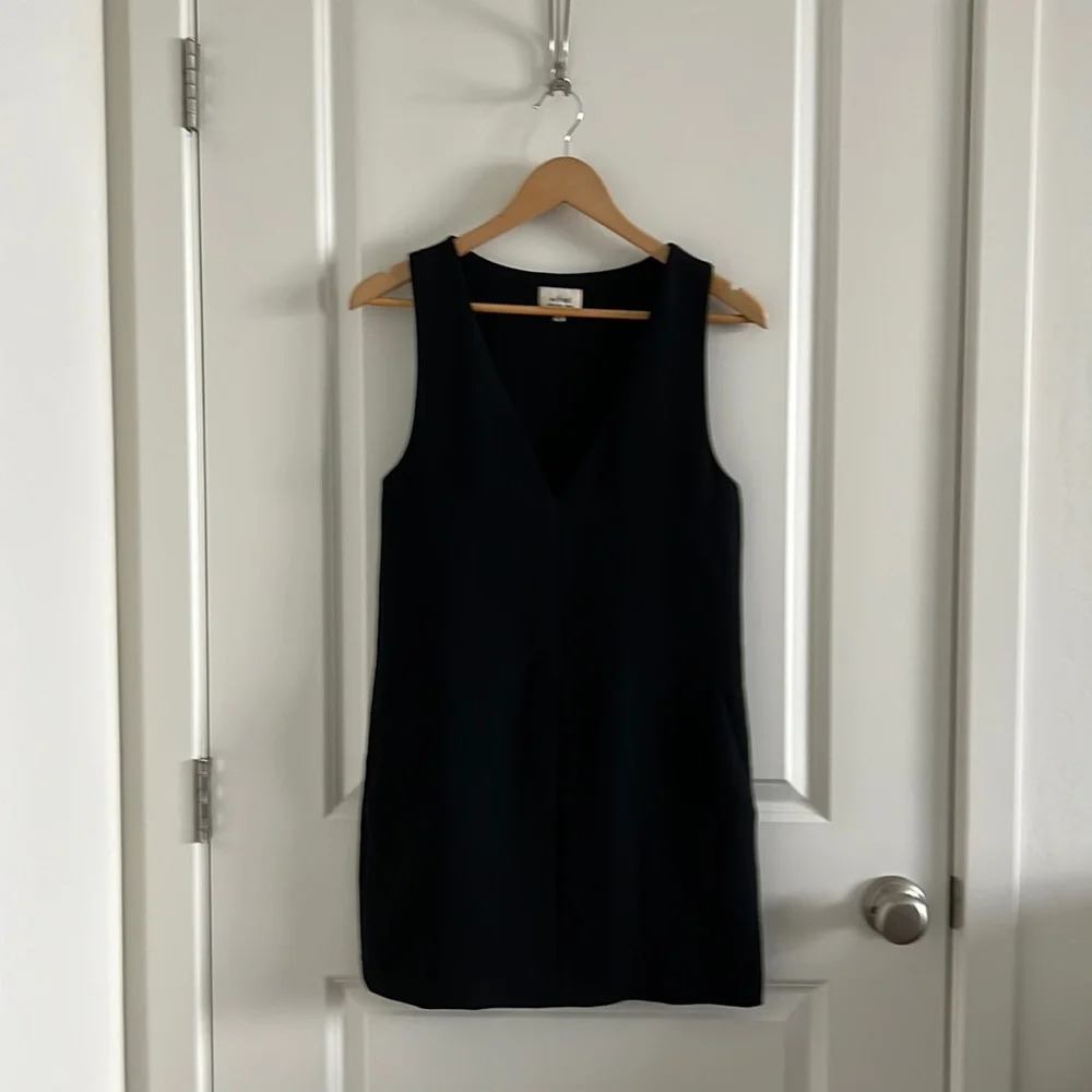 Aritzia Wilfred Dress - Black (XS)